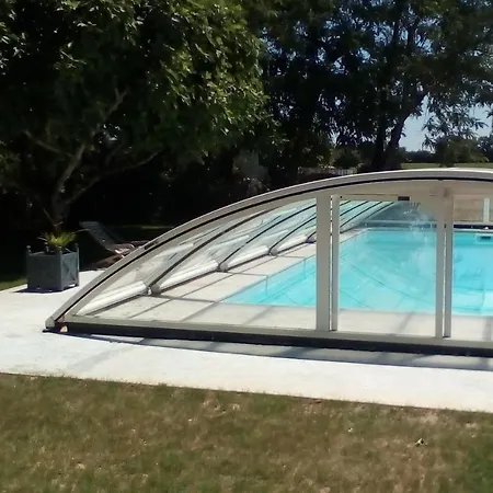 Le De L'aubray, Avec Piscine Сasa de vacaciones *