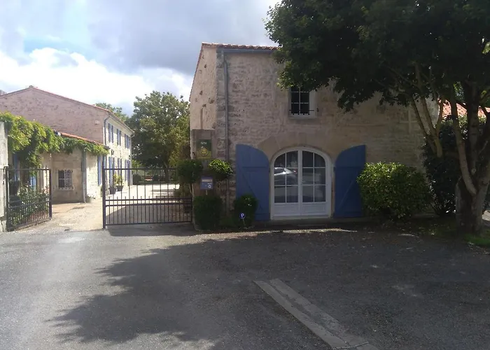 Hébergement de vacances Le De L'aubray, Avec Piscine *