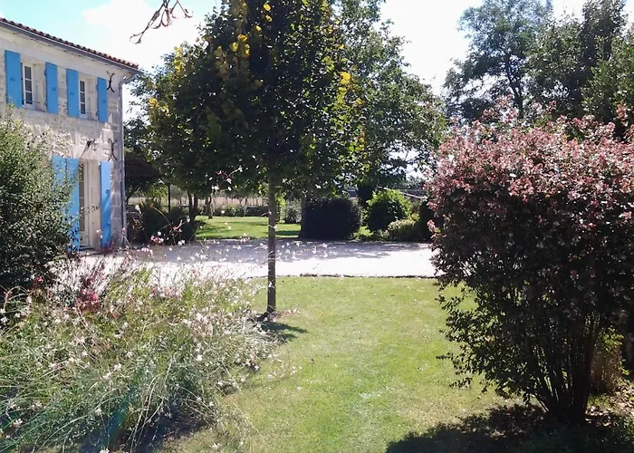 Le De L'aubray, Avec Piscine Hébergement de vacances Trizay